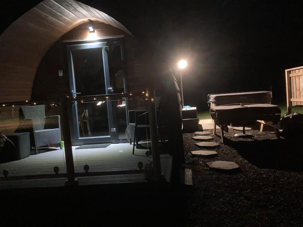 Owls Retreat Glamping Pod With Hot Tub Luxury tent