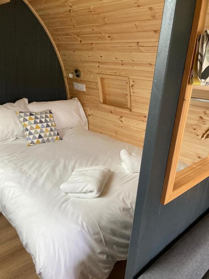 Luxury tent Owls Retreat Glamping Pod With Hot Tub Keith