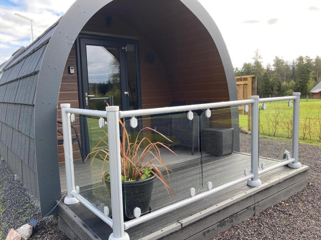 Luxury tent Owls Retreat Glamping Pod With Hot Tub *