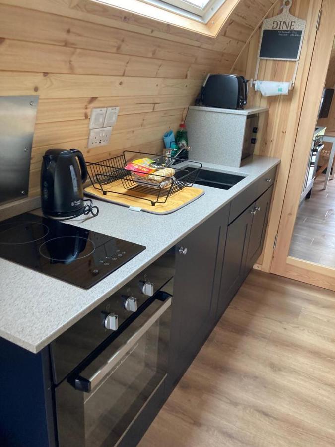 Owls Retreat Glamping Pod With Hot Tub Luxury tent *