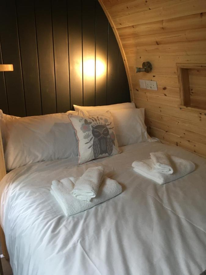 Luxury tent Owls Retreat Glamping Pod With Hot Tub Keith