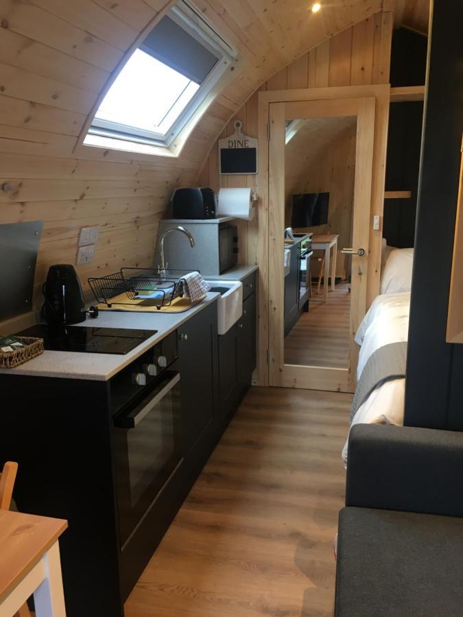 Owls Retreat Glamping Pod With Hot Tub Luxury tent *