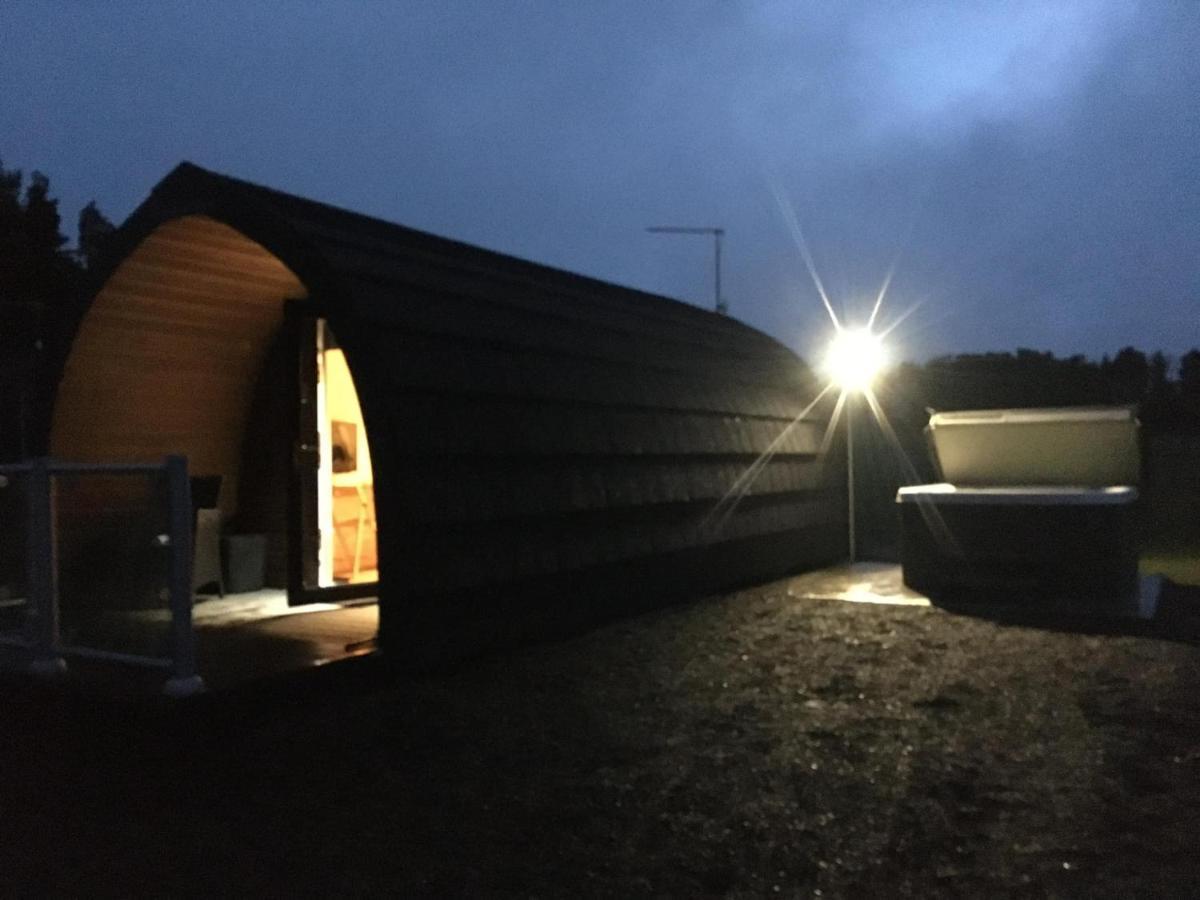 Owls Retreat Glamping Pod With Hot Tub Luxury tent